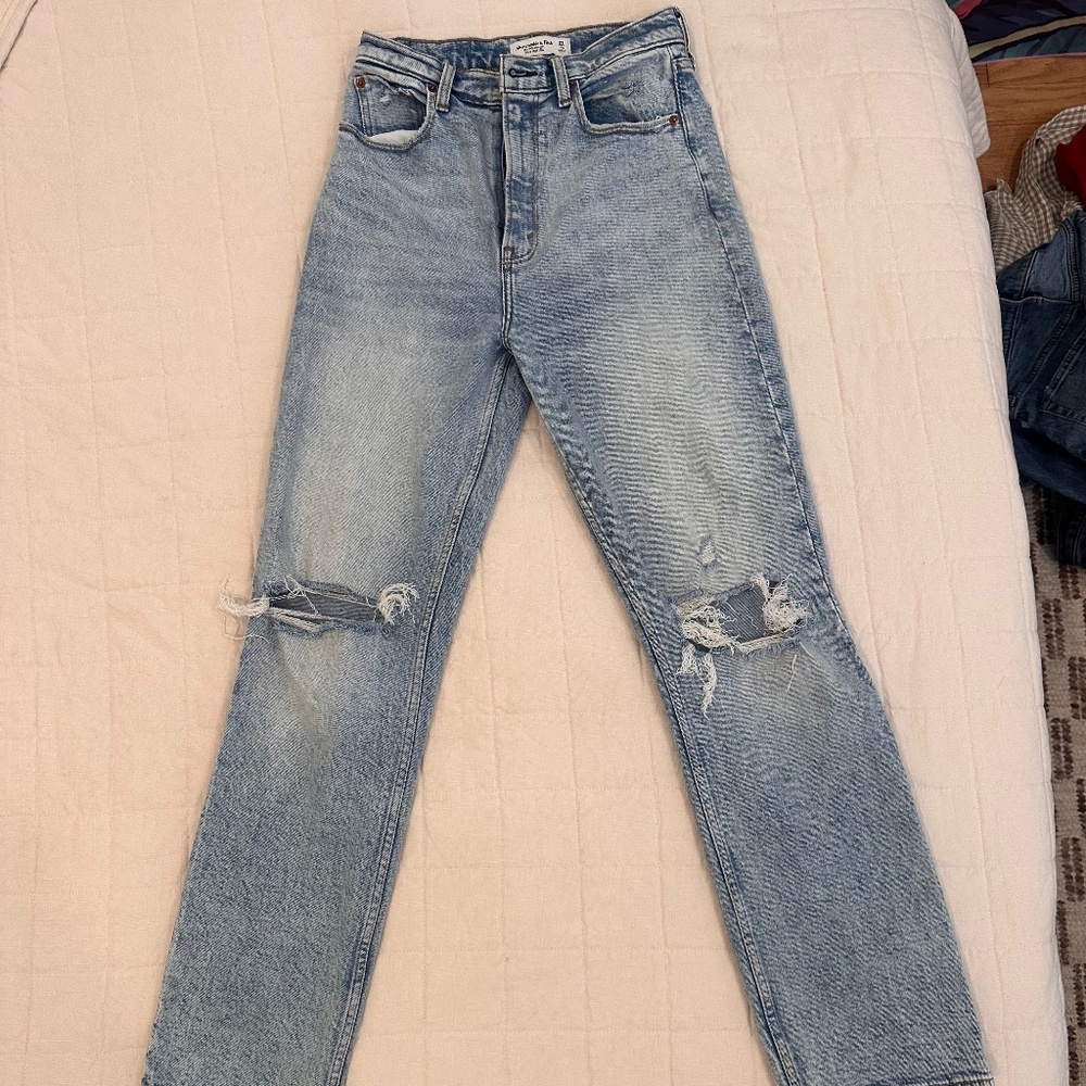 Ultra High Rise 90s Straight Jean - Size 27